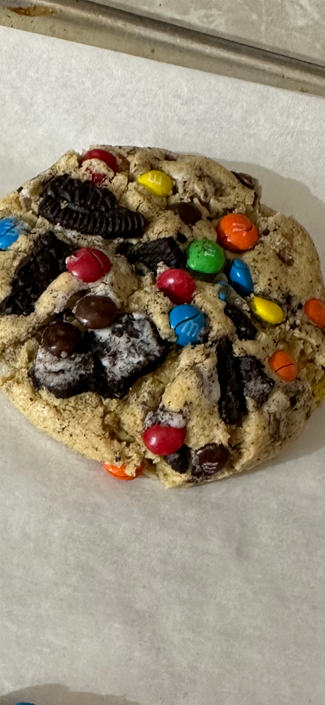 Oreo M&M chocolate chip cookie